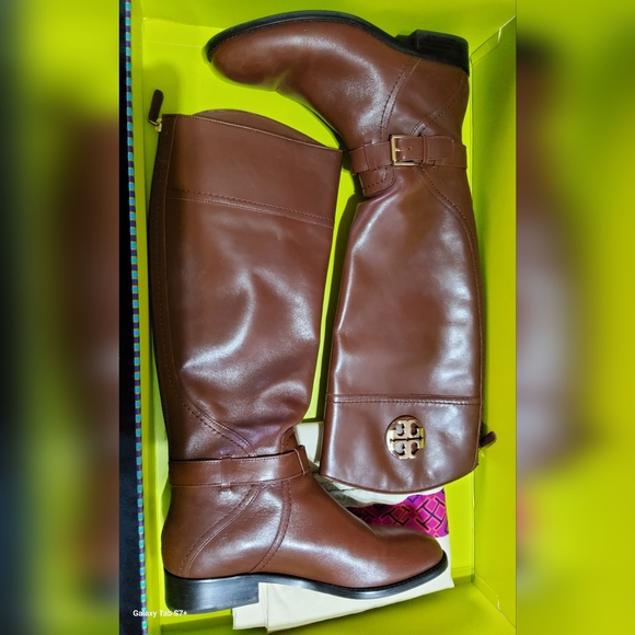 Tory Burch Adeline Riding Boots Color Almond Women's Size 8 - Picture 9 of 11